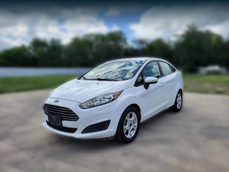 Used 2016 Ford Fiesta SE image 1