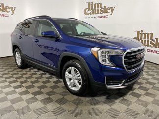 Used 2022 GMC Terrain SLE w/ Driver Convenience Package image 1