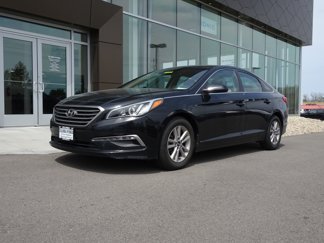 Used 2015 Hyundai Sonata SE w/ Option Group 02 image 1