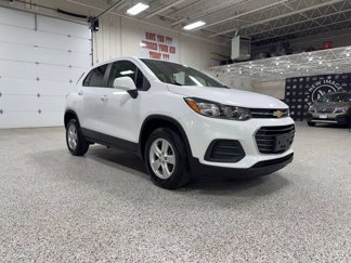 Used 2021 Chevrolet Trax LS w/ Tint and Cruise Package image 1