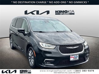 Used 2022 Chrysler Pacifica Touring-L w/ Uconnect Theater Family Group image 1