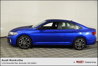 Used 2024 Volkswagen Jetta Sport image 1