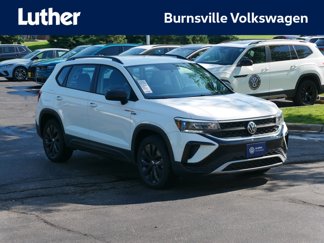 Certified 2022 Volkswagen Taos S image 1