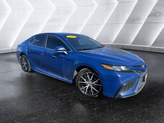 Used 2023 Toyota Camry SE image 1