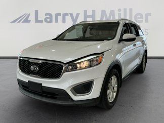Used 2016 Kia Sorento LX w/ LX Convenience Package image 1