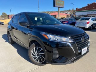 Used 2021 Nissan Kicks S image 1
