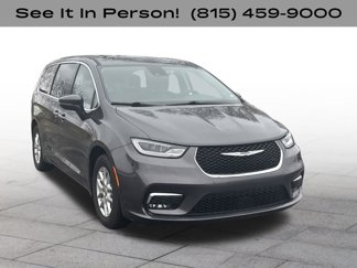 Certified 2023 Chrysler Pacifica Touring-L image 1