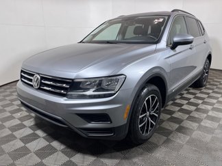 Used 2021 Volkswagen Tiguan SE image 1