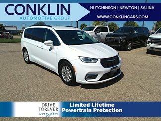 Used 2022 Chrysler Pacifica Touring-L image 1