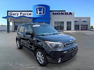 Used 2016 Kia Soul + image 1