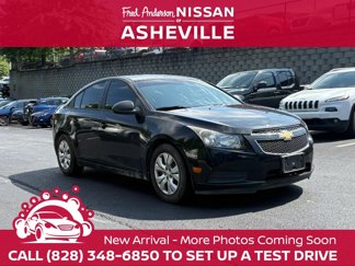 Used 2013 Chevrolet Cruze LS image 1