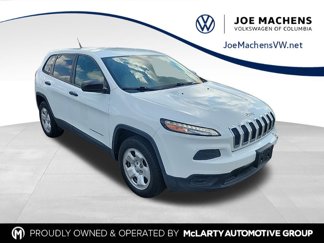 Used 2016 Jeep Cherokee Sport image 1