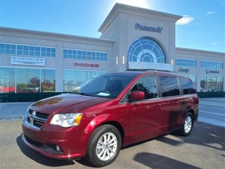 Used 2019 Dodge Grand Caravan SXT image 1