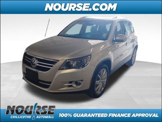 Used 2010 Volkswagen Tiguan SEL image 1