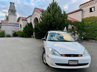 Used 2000 Ford Focus SE image 1