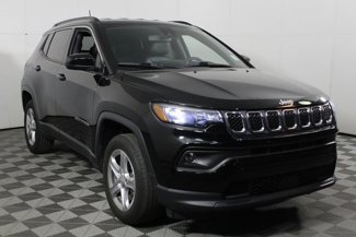 Used 2023 Jeep Compass Latitude image 1