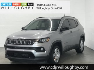 Used 2022 Jeep Compass Latitude image 1