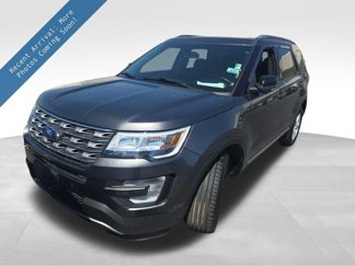 Used 2017 Ford Explorer XLT w/ Equipment Group 202A image 1