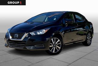 Used 2020 Nissan Versa SV image 1