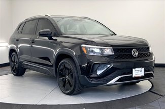 Used 2022 Volkswagen Taos SE w/ Panoramic Sunroof Package image 1