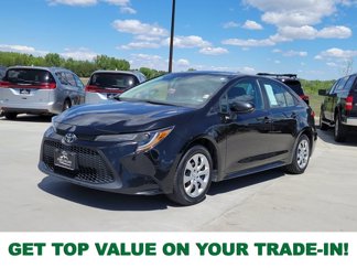 Used 2022 Toyota Corolla LE image 1