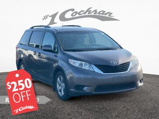 Used 2013 Toyota Sienna LE image 1