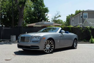 Used 2018 Rolls-Royce Dawn image 1