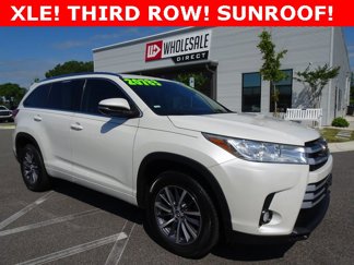 Used 2018 Toyota Highlander XLE image 1
