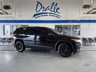 Used 2021 Chevrolet Traverse LT image 1