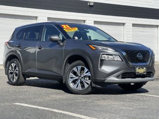 Used 2021 Nissan Rogue SV image 1