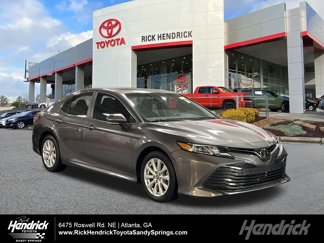 Used 2018 Toyota Camry LE image 1