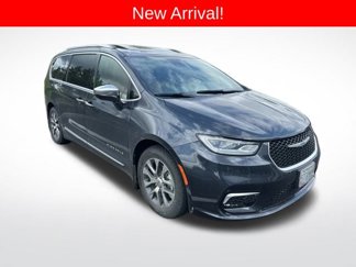 Used 2021 Chrysler Pacifica Pinnacle image 1