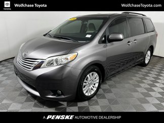 Used 2016 Toyota Sienna XLE image 1