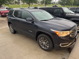 Used 2017 GMC Acadia SLT image 1