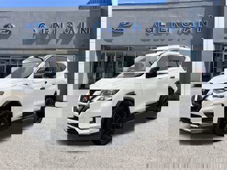 Used 2019 Nissan Rogue SV image 1