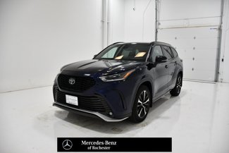 Used 2021 Toyota Highlander XSE image 1