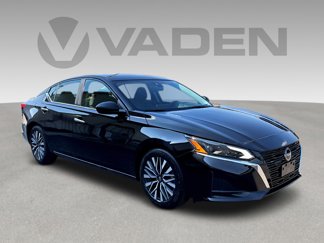 Used 2024 Nissan Altima 2.5 SV video 1
