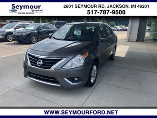 Used 2018 Nissan Versa SV image 1