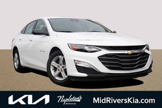 Used 2023 Chevrolet Malibu LS image 1