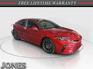 Used 2025 Toyota Camry XSE image 1