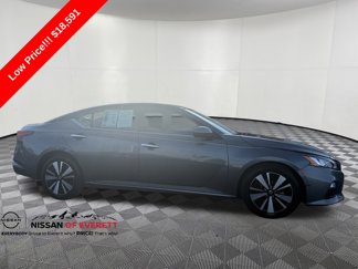 Used 2022 Nissan Altima 2.5 SV image 1
