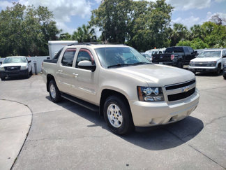 Used 2008 Chevrolet Avalanche LT image 1