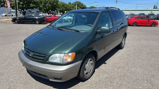 Used 2002 Toyota Sienna XLE image 1