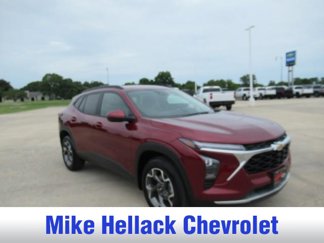 Used 2024 Chevrolet Trax LT w/ Driver Confidence Package image 1