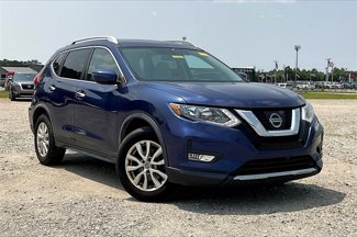 Certified 2017 Nissan Rogue SV image 1