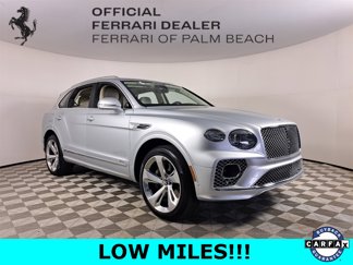 Used 2023 Bentley Bentayga image 1