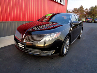 Used 2013 Lincoln MKS AWD image 1