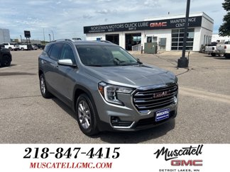 Used 2024 GMC Terrain SLT image 1