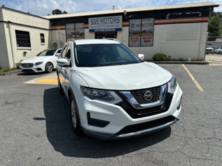 Used 2019 Nissan Rogue SV image 1