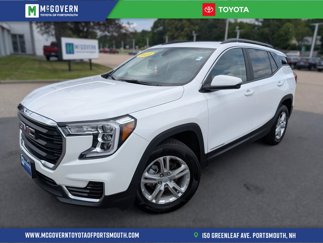 Used 2023 GMC Terrain SLE w/ Driver Convenience Package image 1